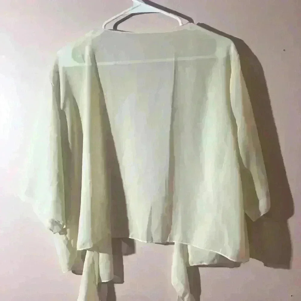 Shear Cape - Picture 2 of 4